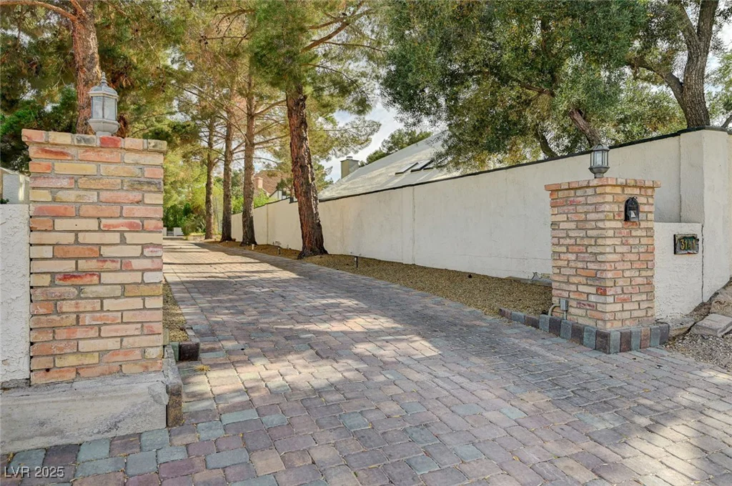 3141 Katie, Las Vegas, NV 89121
