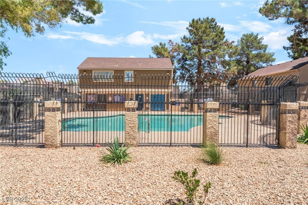 4648 Krissylouise, Las Vegas, NV 89121