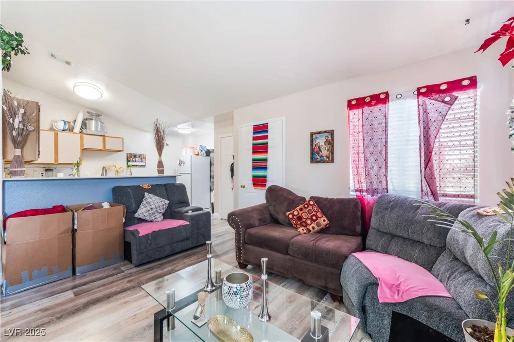 4648 Krissylouise, Las Vegas, NV 89121