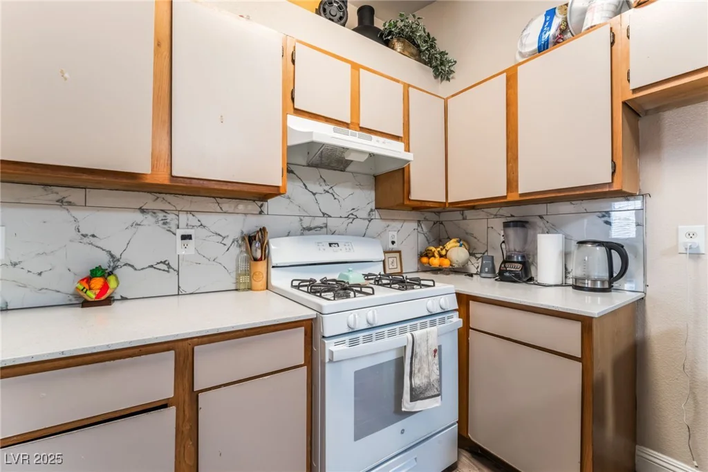 4648 Krissylouise, Las Vegas, NV 89121