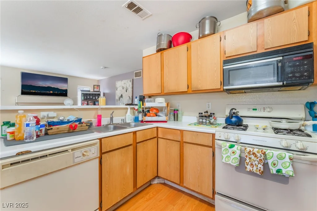 4648 Krissylouise, Las Vegas, NV 89121