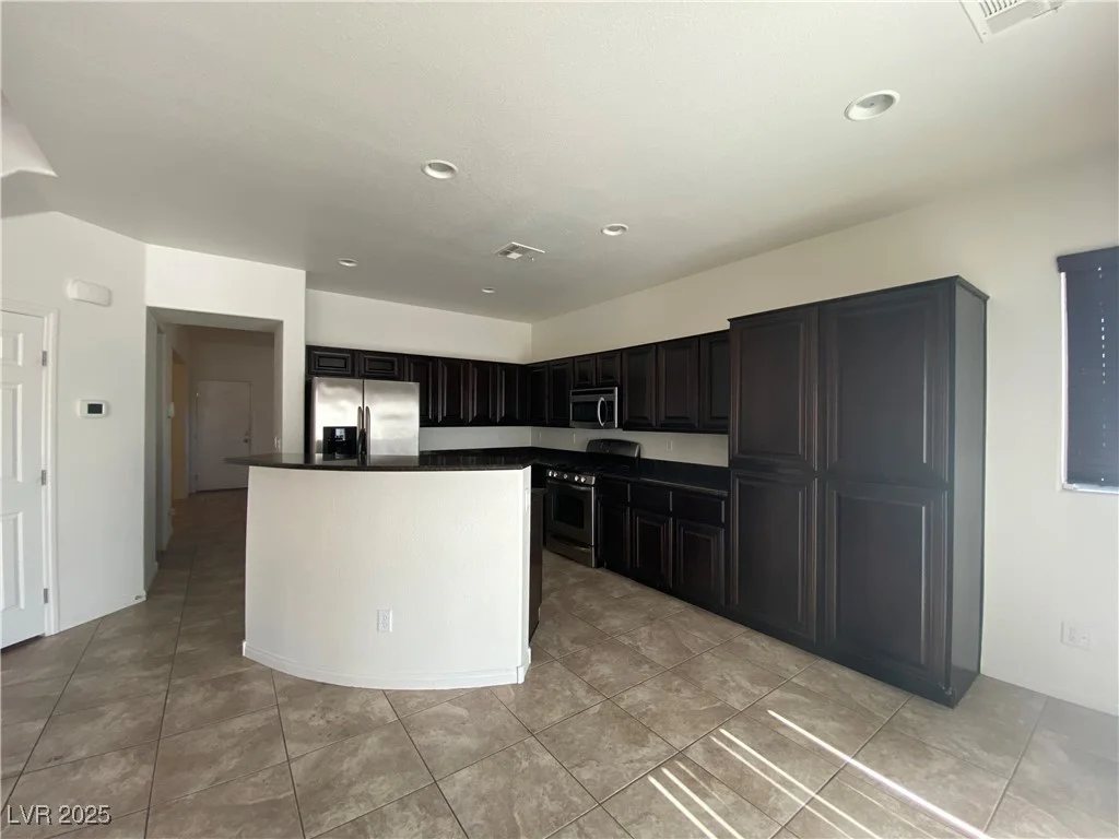 8566 Bright Bush, Las Vegas, NV 89131
