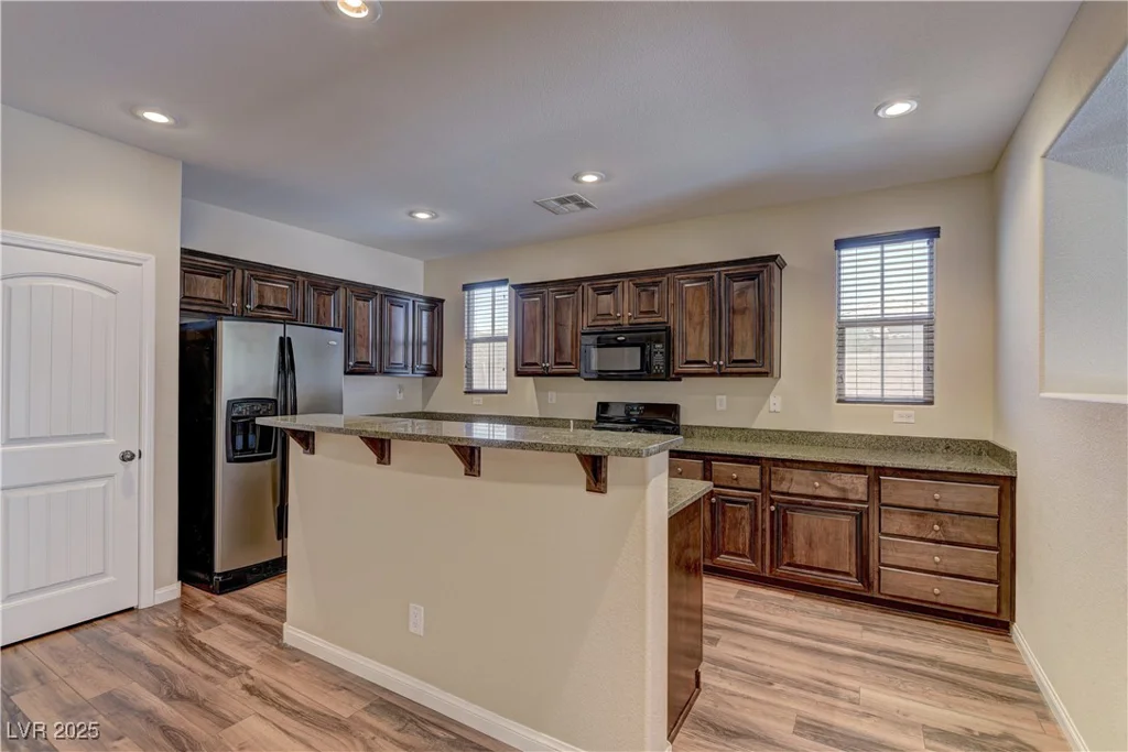 9120 Parkstone, Las Vegas, NV 89178