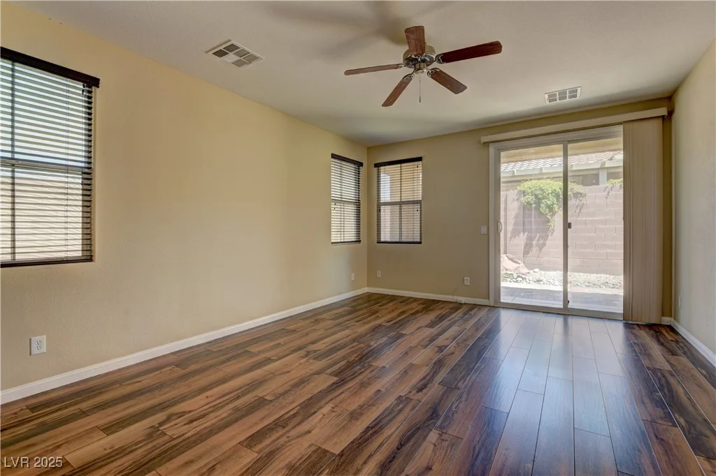 9120 Parkstone, Las Vegas, NV 89178