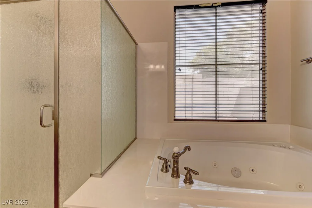 9120 Parkstone, Las Vegas, NV 89178