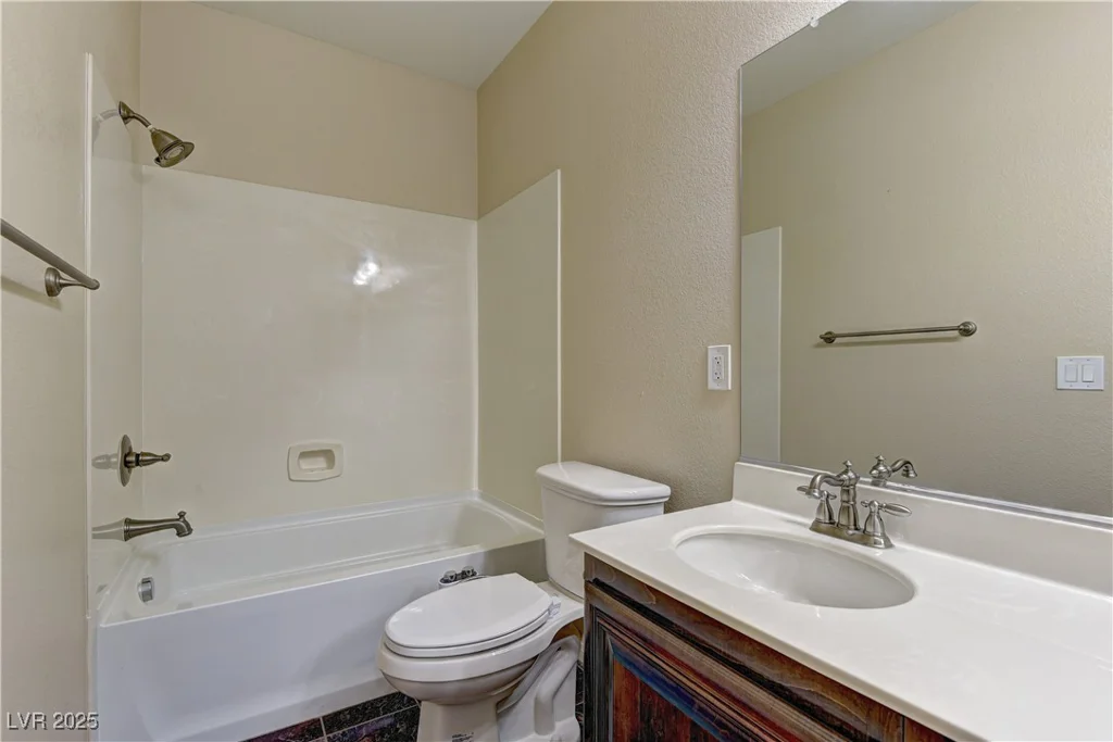 9120 Parkstone, Las Vegas, NV 89178