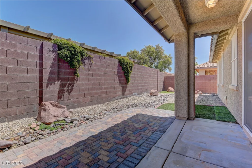 9120 Parkstone, Las Vegas, NV 89178