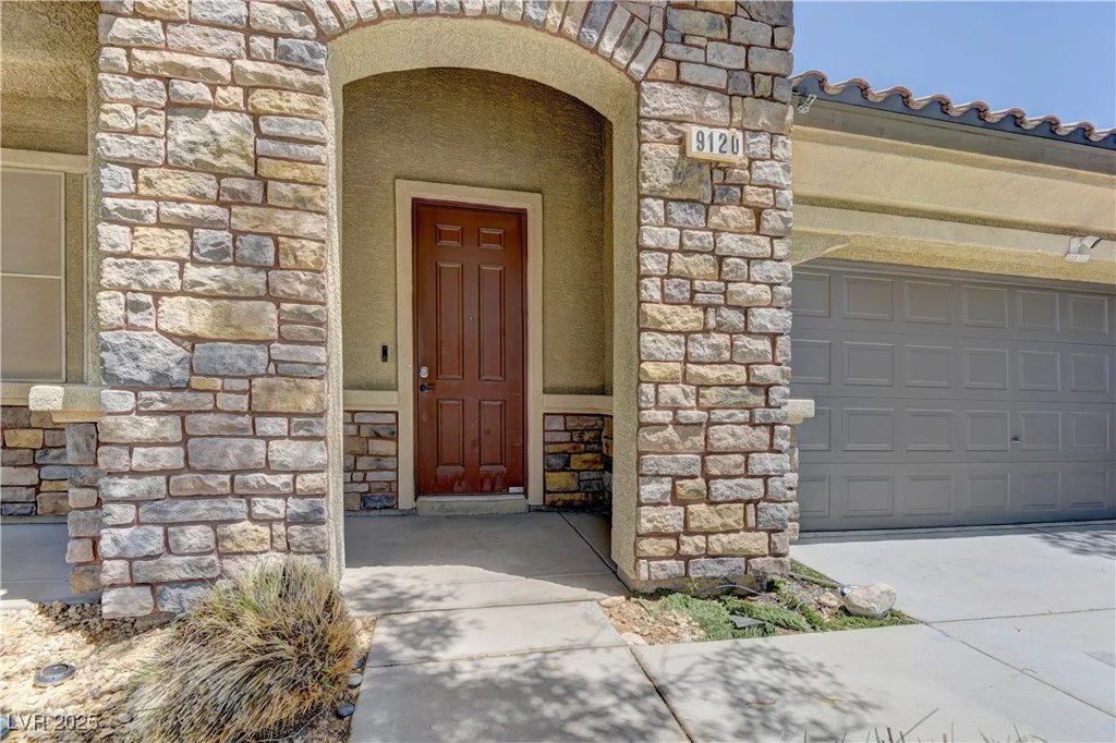 9120 Parkstone, Las Vegas, NV 89178