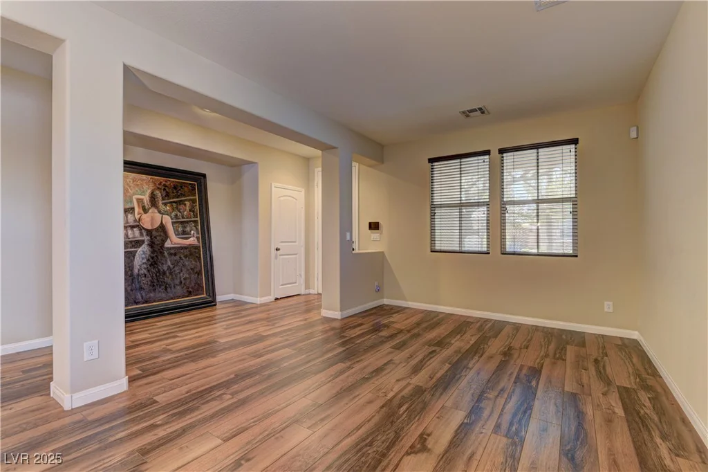 9120 Parkstone, Las Vegas, NV 89178