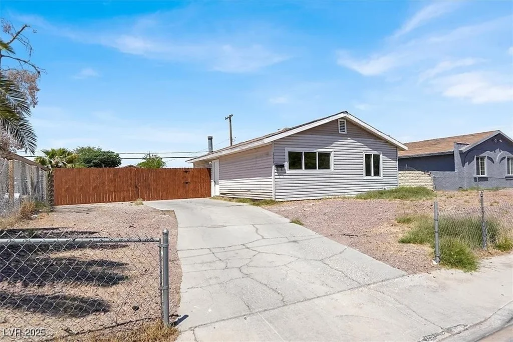 2257 Colebrook, Las Vegas, NV 89115