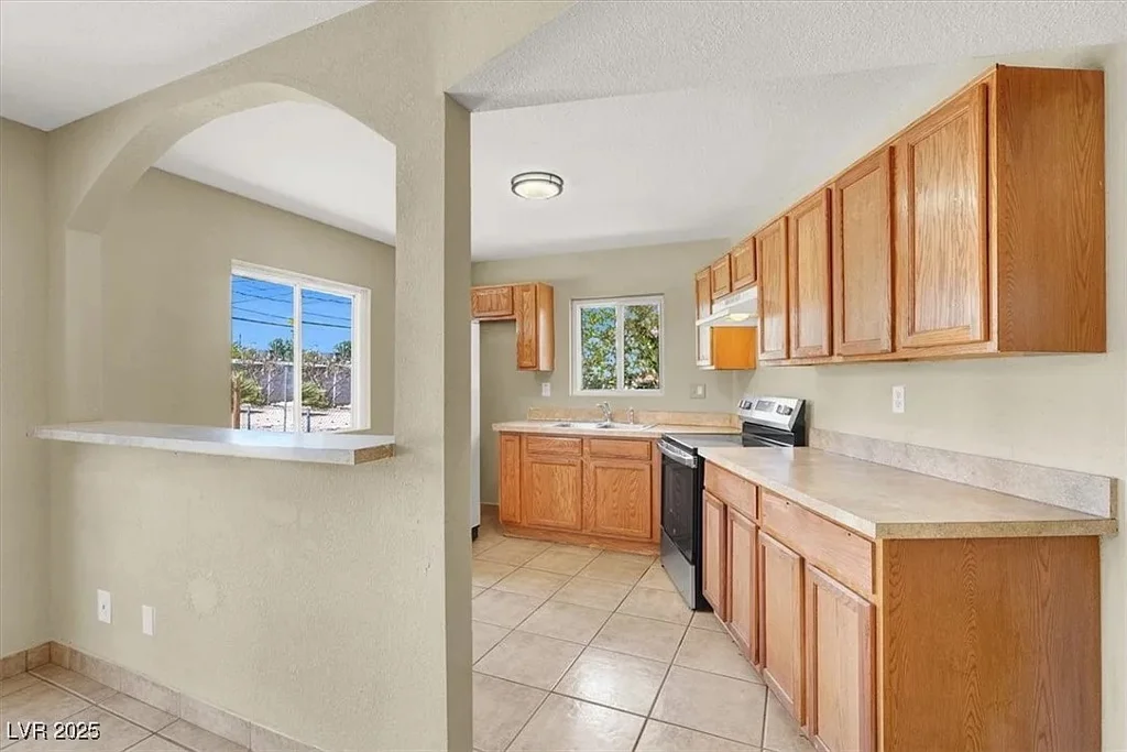2257 Colebrook, Las Vegas, NV 89115