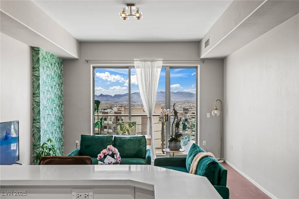 8255 Las Vegas, Las Vegas, NV 89123