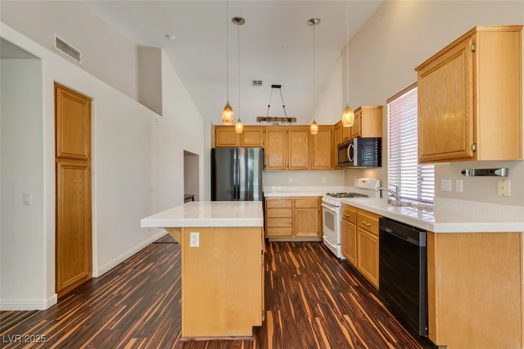 3336 Hidden Ridge, Las Vegas, NV 89129