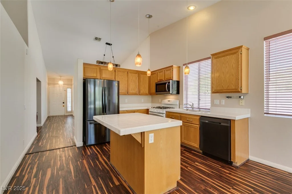 3336 Hidden Ridge, Las Vegas, NV 89129