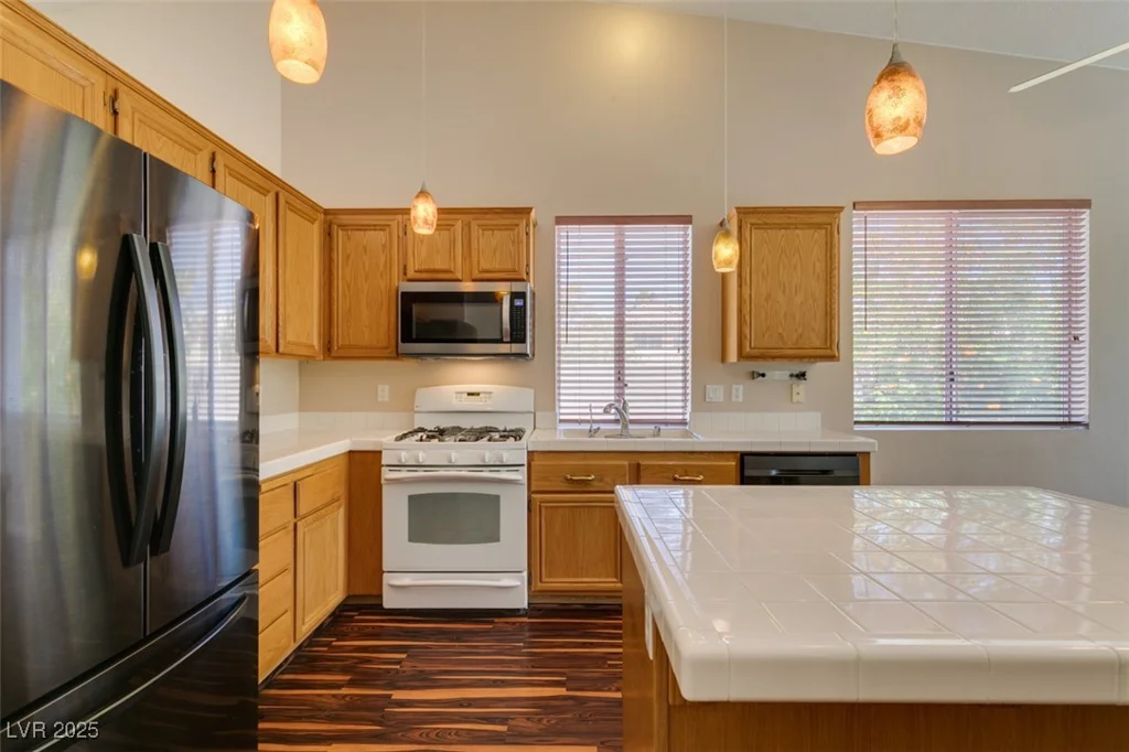 3336 Hidden Ridge, Las Vegas, NV 89129