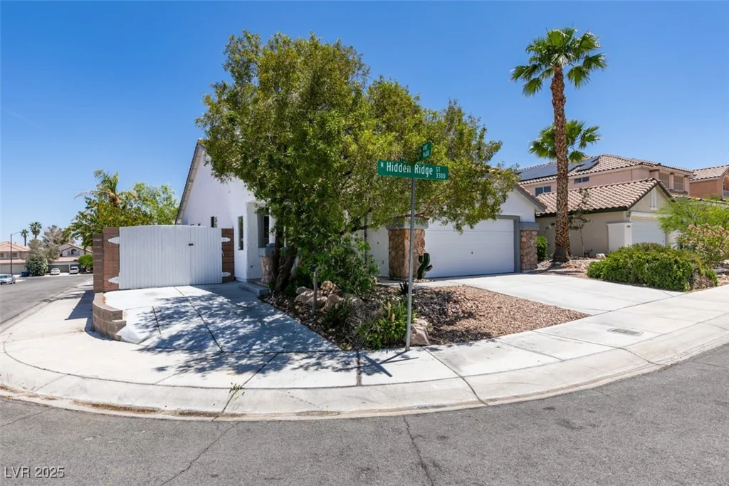 3336 Hidden Ridge, Las Vegas, NV 89129