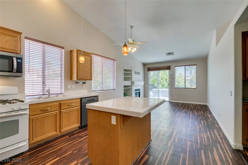 3336 Hidden Ridge, Las Vegas, NV 89129