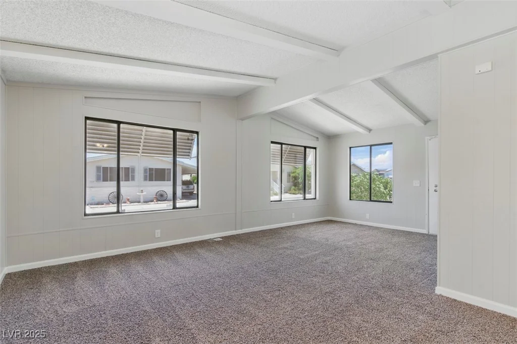 3542 Isle Royale, Las Vegas, NV 89122