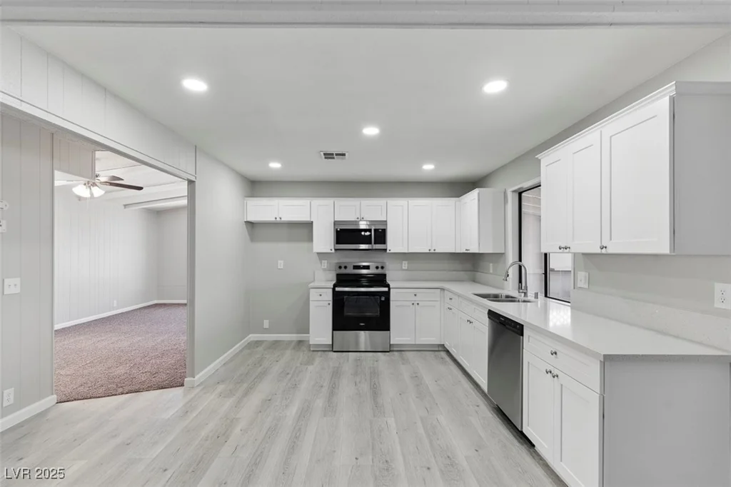 3542 Isle Royale, Las Vegas, NV 89122