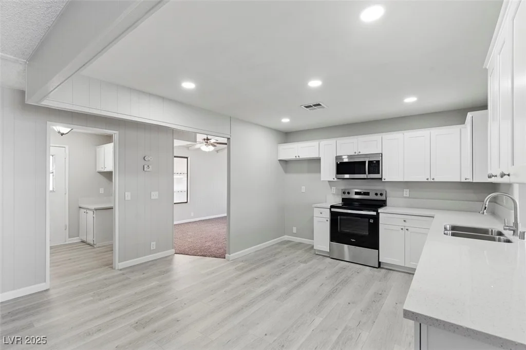 3542 Isle Royale, Las Vegas, NV 89122