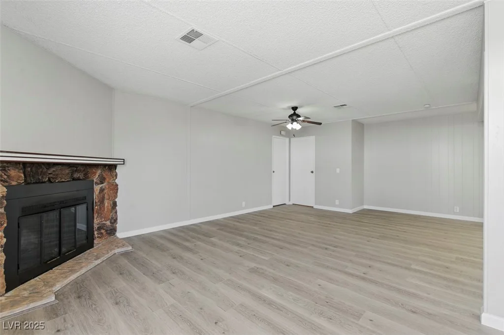 3542 Isle Royale, Las Vegas, NV 89122