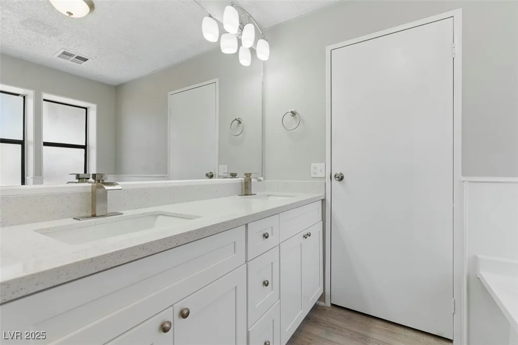 3542 Isle Royale, Las Vegas, NV 89122