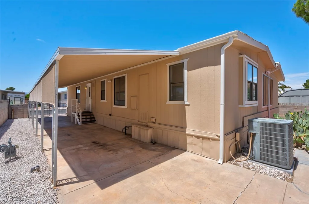 3542 Isle Royale, Las Vegas, NV 89122