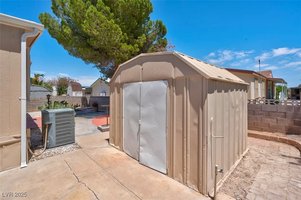 3542 Isle Royale, Las Vegas, NV 89122