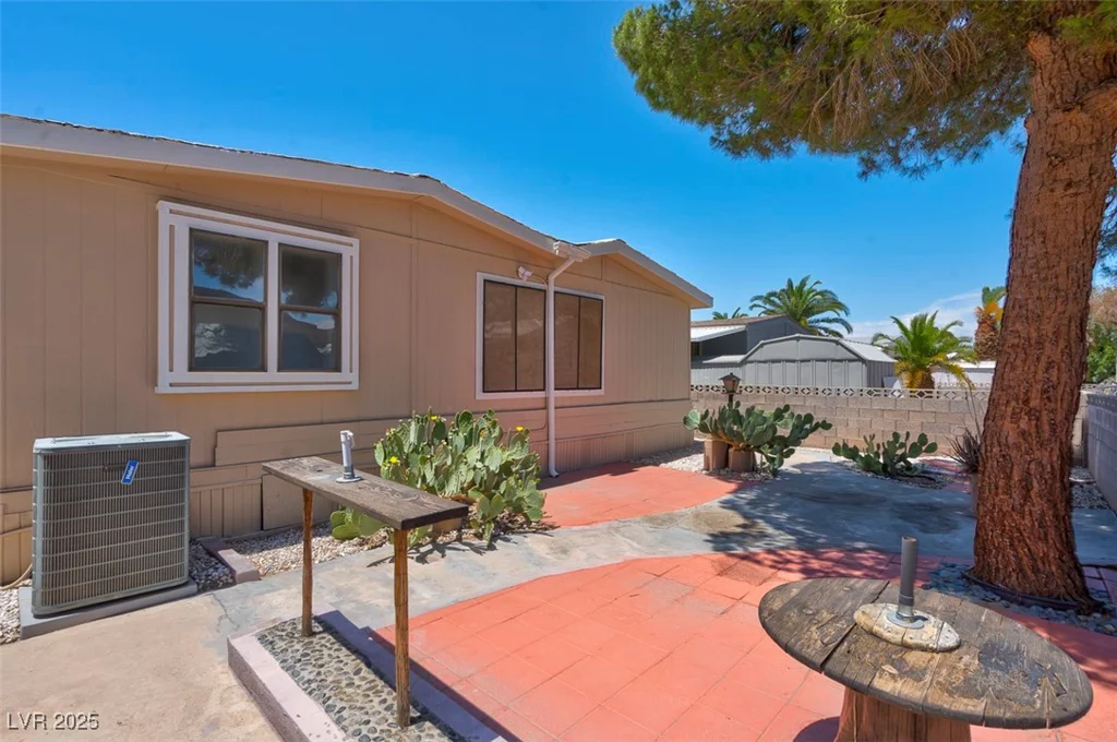 3542 Isle Royale, Las Vegas, NV 89122