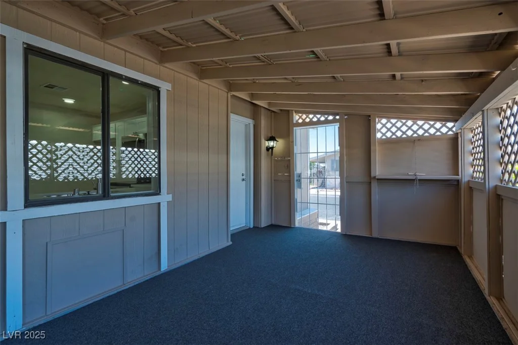 3542 Isle Royale, Las Vegas, NV 89122