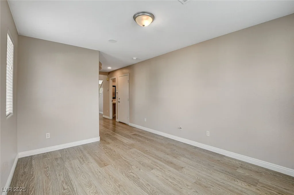 8307 Fort Hallock, Las Vegas, NV 89131