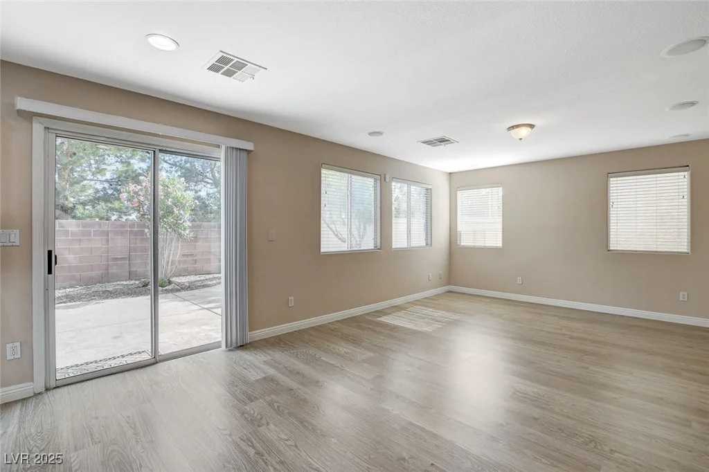 8307 Fort Hallock, Las Vegas, NV 89131