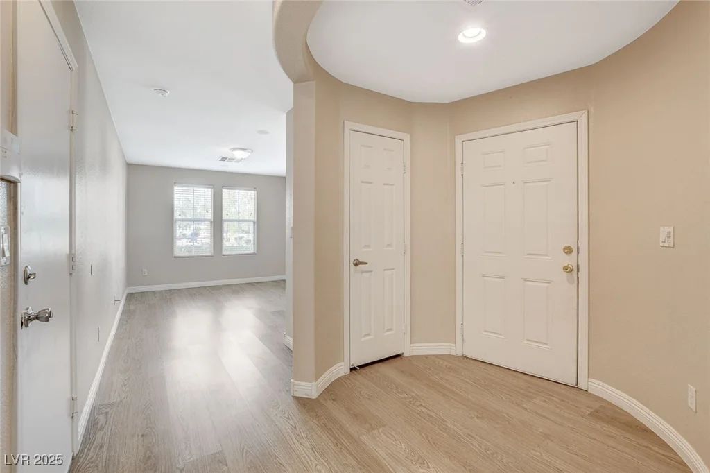8307 Fort Hallock, Las Vegas, NV 89131