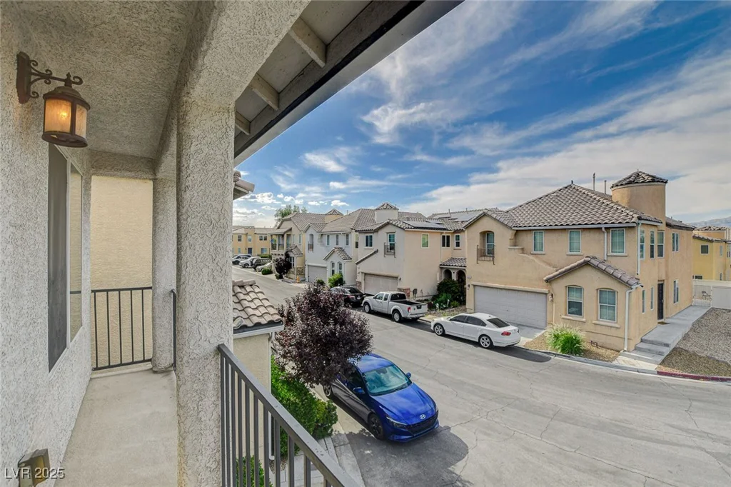 8307 Fort Hallock, Las Vegas, NV 89131