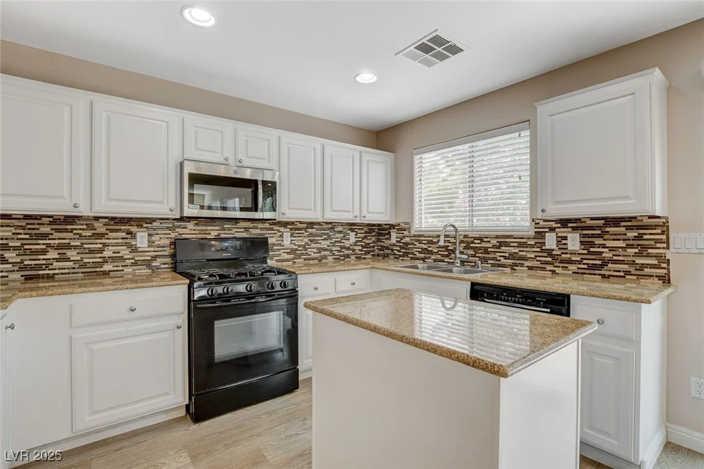 8307 Fort Hallock, Las Vegas, NV 89131