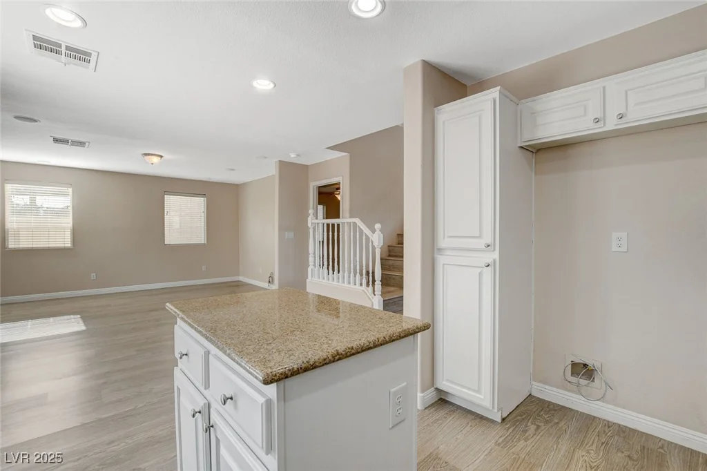 8307 Fort Hallock, Las Vegas, NV 89131