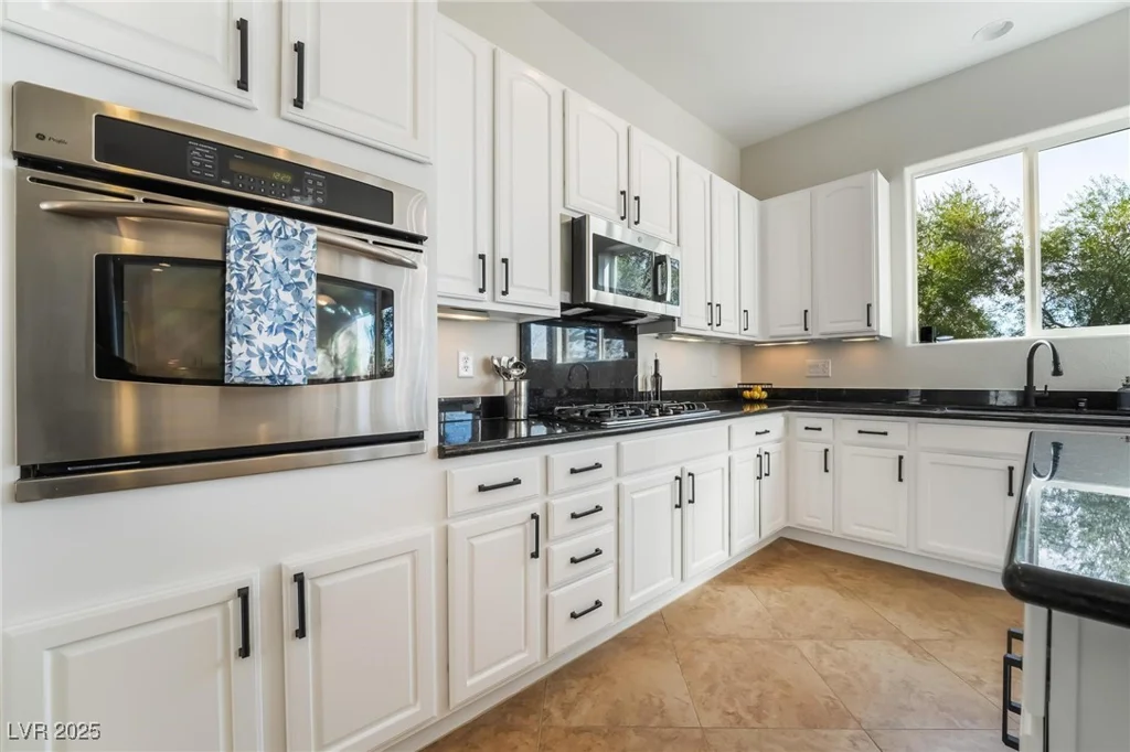 2365 Black River Falls, Henderson, NV 89044