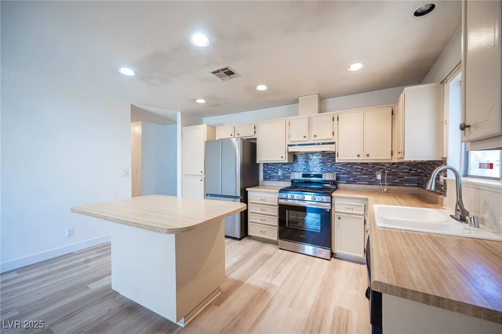 4409 Rosebank, Las Vegas, NV 89108