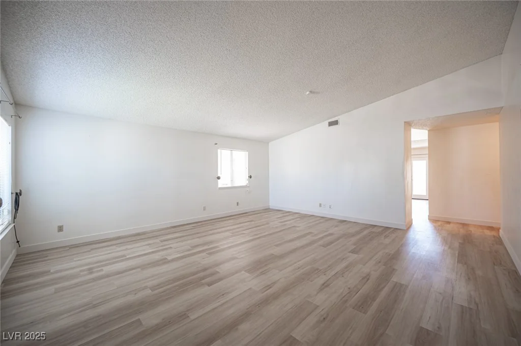 4409 Rosebank, Las Vegas, NV 89108