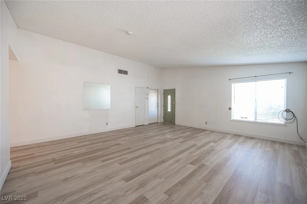 4409 Rosebank, Las Vegas, NV 89108