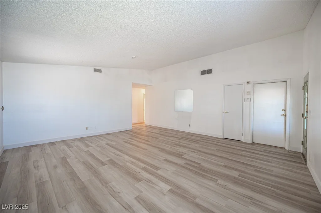 4409 Rosebank, Las Vegas, NV 89108