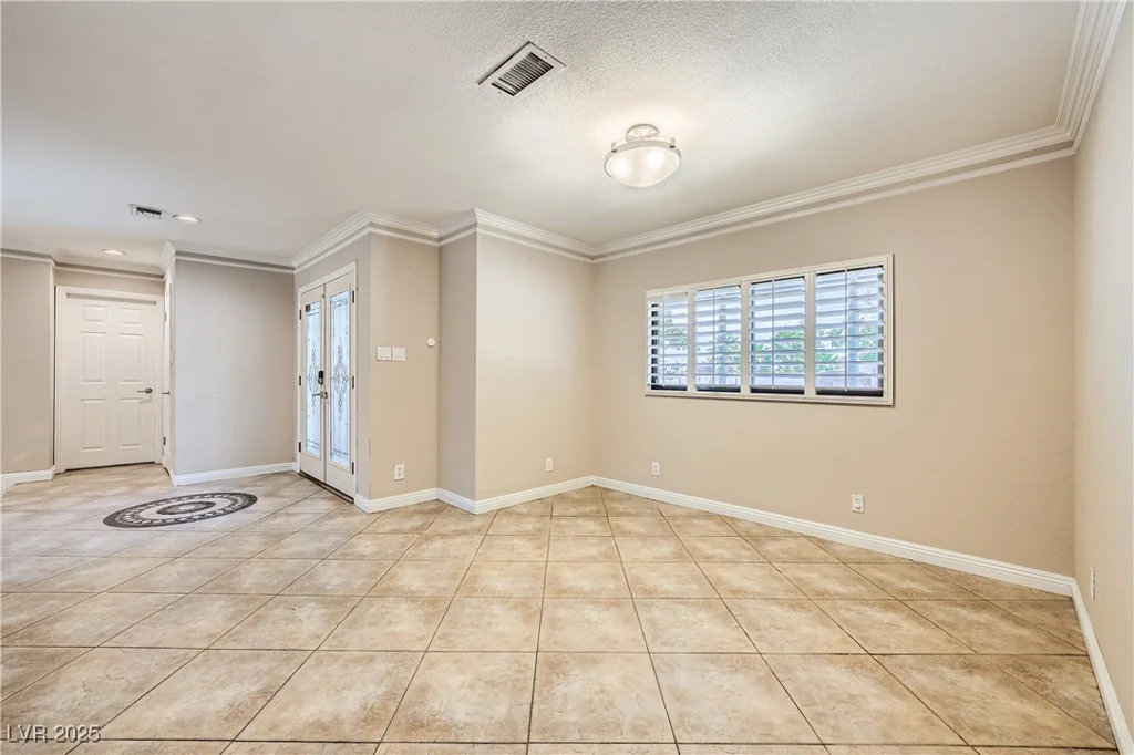 6315 Eldora, Las Vegas, NV 89146
