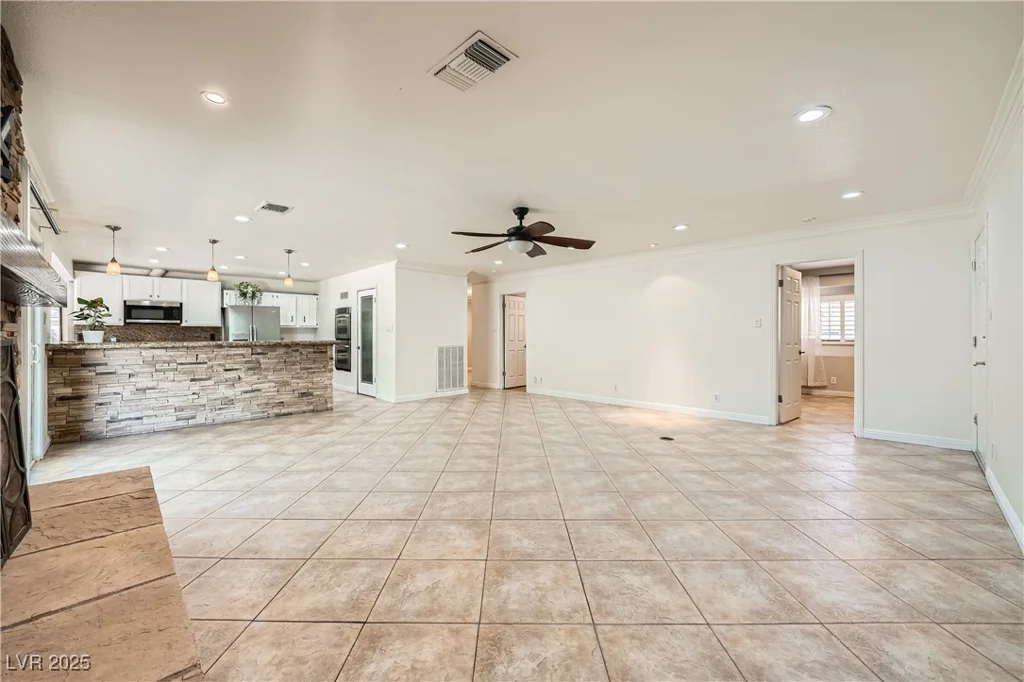 6315 Eldora, Las Vegas, NV 89146
