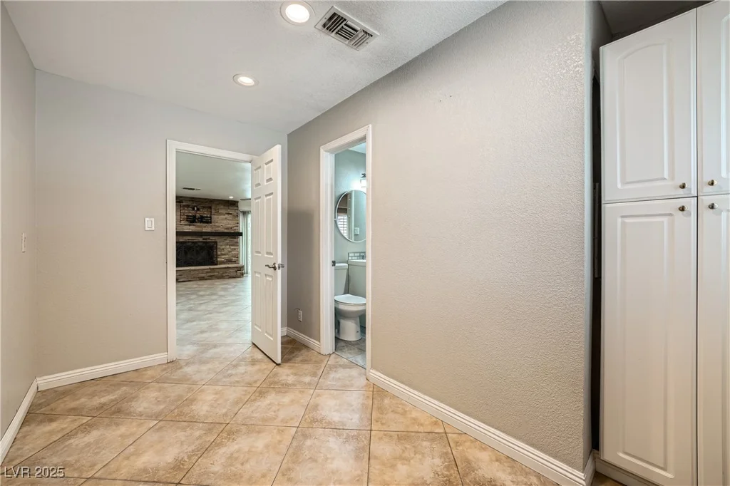 6315 Eldora, Las Vegas, NV 89146