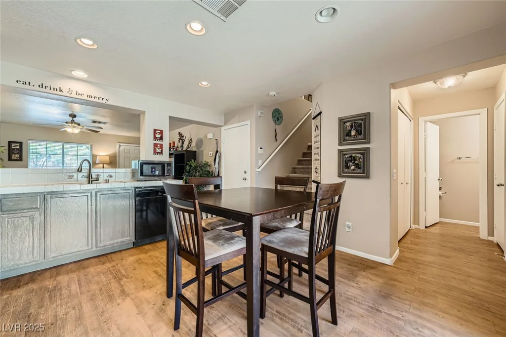 10456 Prairie Schooner, Las Vegas, NV 89129