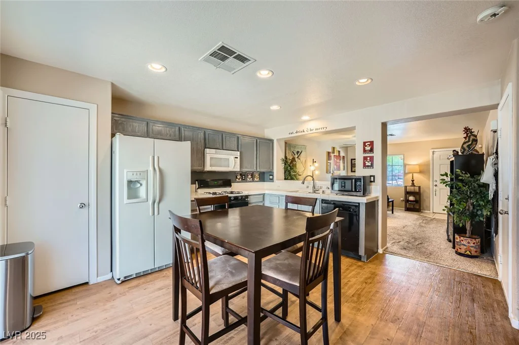 10456 Prairie Schooner, Las Vegas, NV 89129