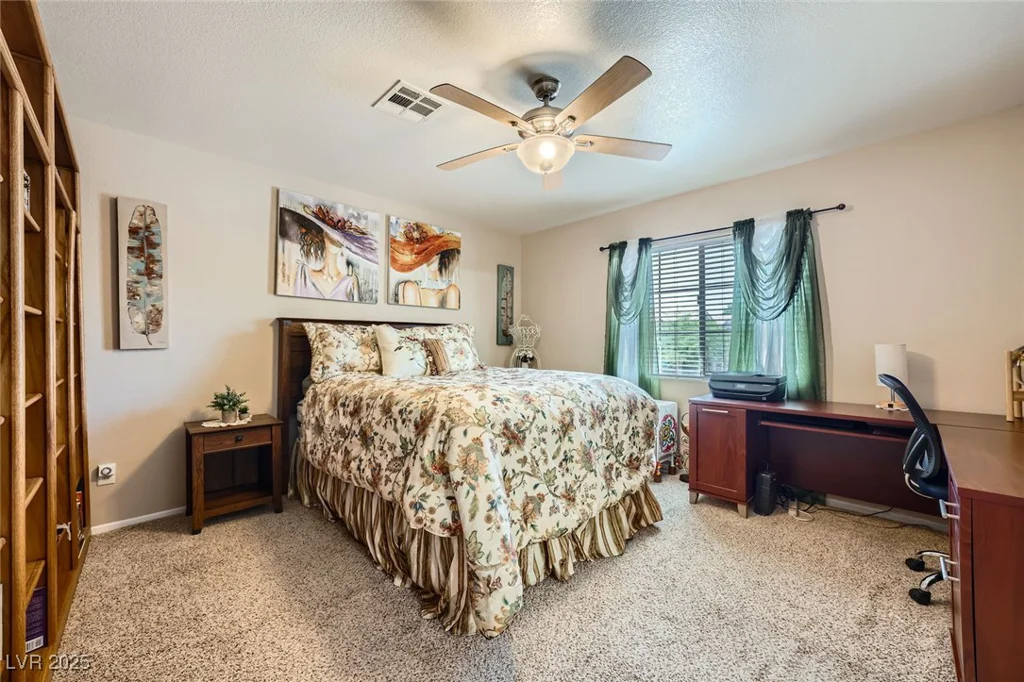 10456 Prairie Schooner, Las Vegas, NV 89129
