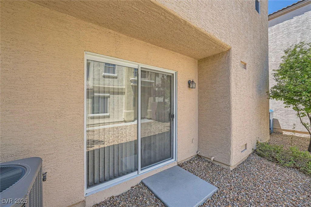 10456 Prairie Schooner, Las Vegas, NV 89129