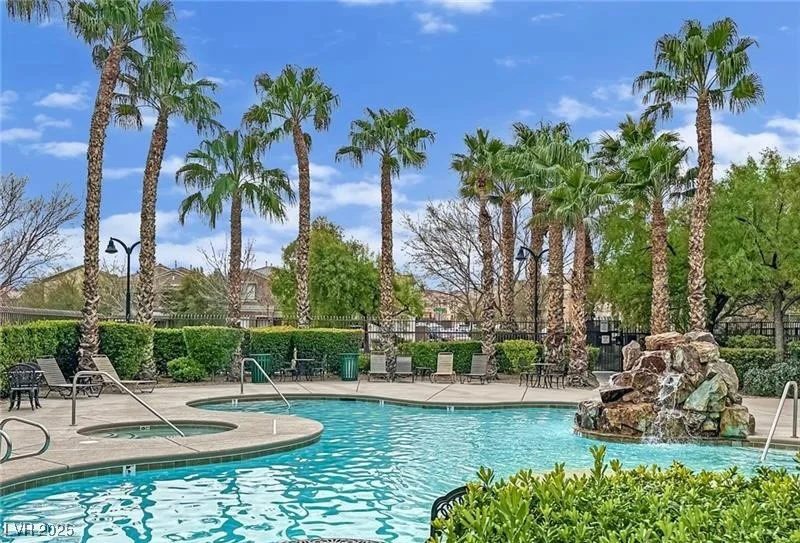 10456 Prairie Schooner, Las Vegas, NV 89129