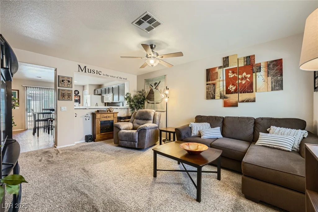 10456 Prairie Schooner, Las Vegas, NV 89129